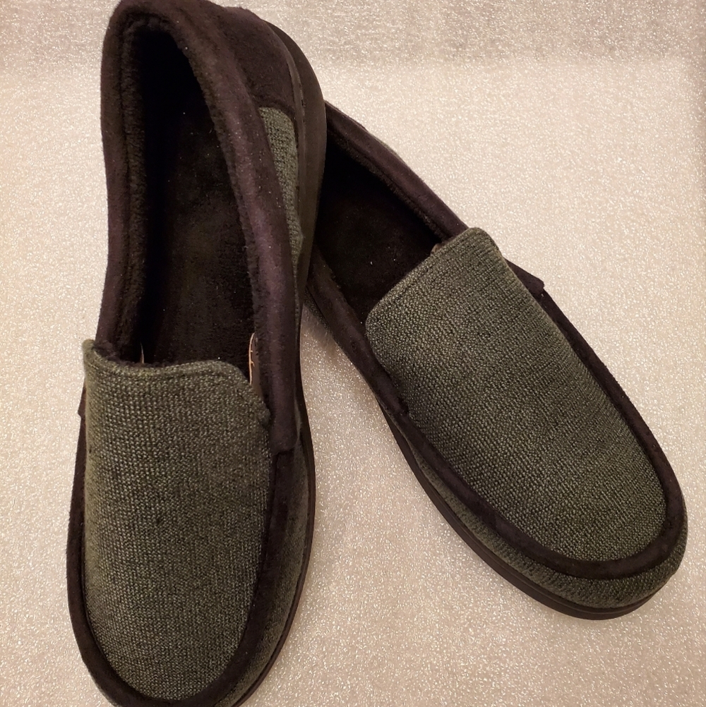 🎄5$30  Memory Foam Slippers